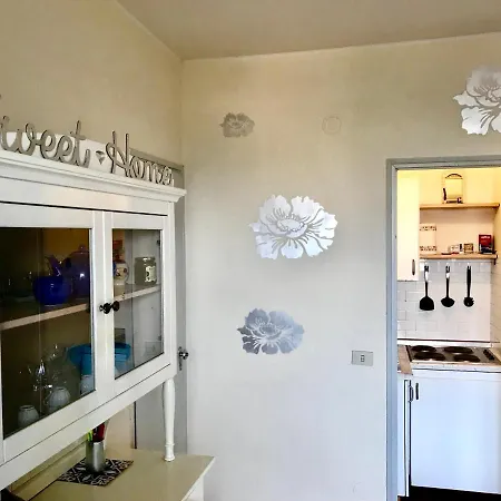 Peony Apartment, Bi-locale A Due Passi Dal Centro Di * Modena